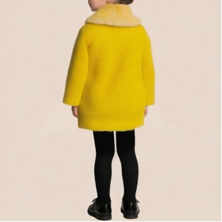 Yellow plush loose-fitting girls' coat